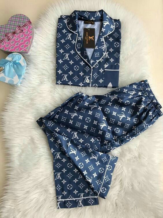 Limited Edition Louis Vuitton Long Pajama - DN9060628