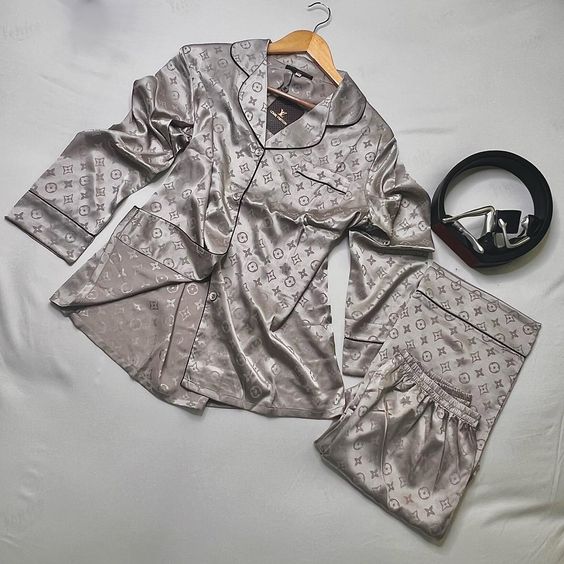 Limited Edition Louis Vuitton Long Pajama - DN9060629