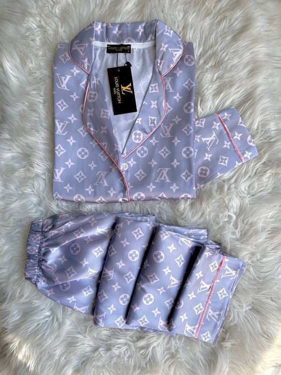 Limited Edition Louis Vuitton Long Pajama - DN9060627