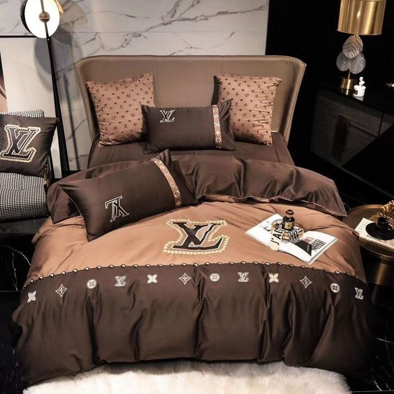 Louis Vuitton Bedding Set 70